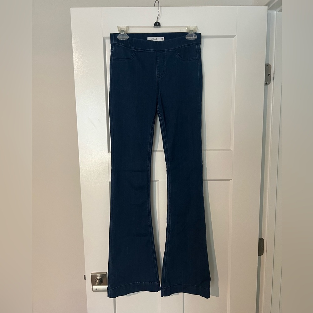 Blue Jegging/ Flare Jeans